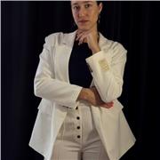 Profesora titulada en Inglés y segundo idioma. Mis idiomas nativos: ucraniano y ruso. Enseñara offline y presencial